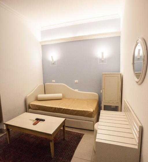 חדר סטנדרט לשלושה, Ristorante Continental