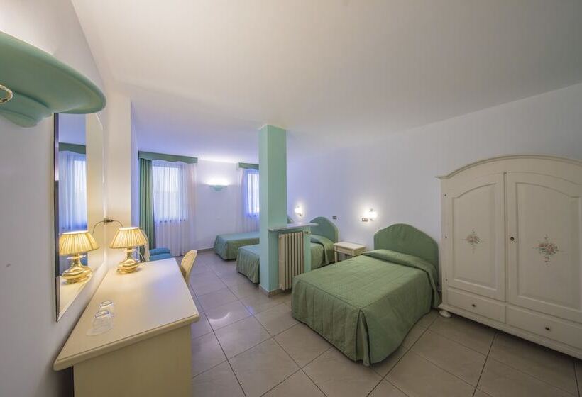 חדר סטנדרט לשלושה, Ristorante Continental