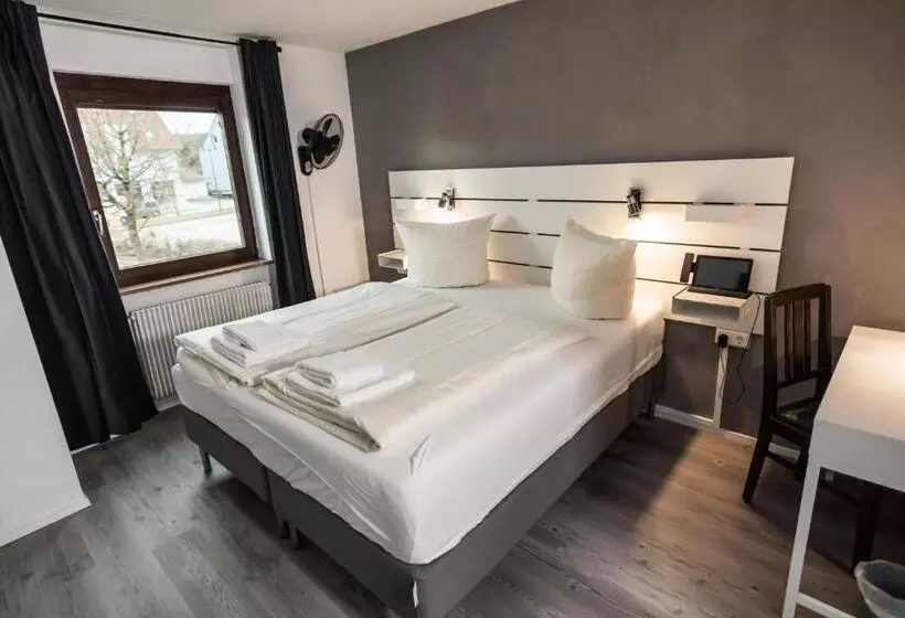 Standard Room, Scharfes Eck