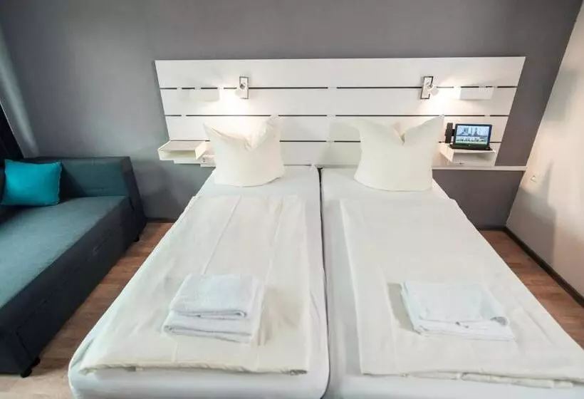 Standard Room, Scharfes Eck