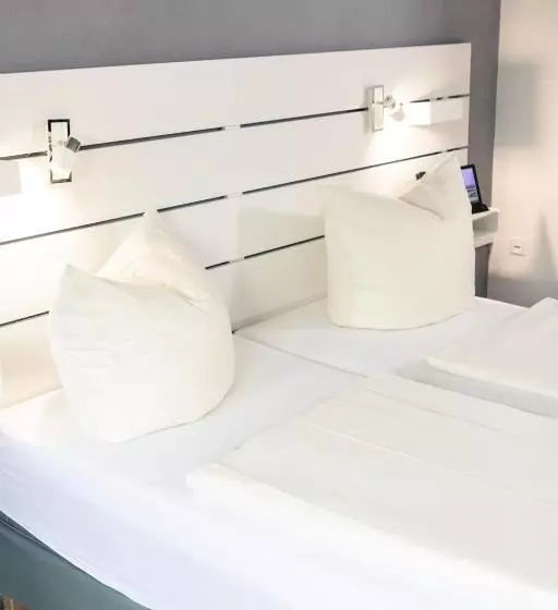 Standard Room, Scharfes Eck