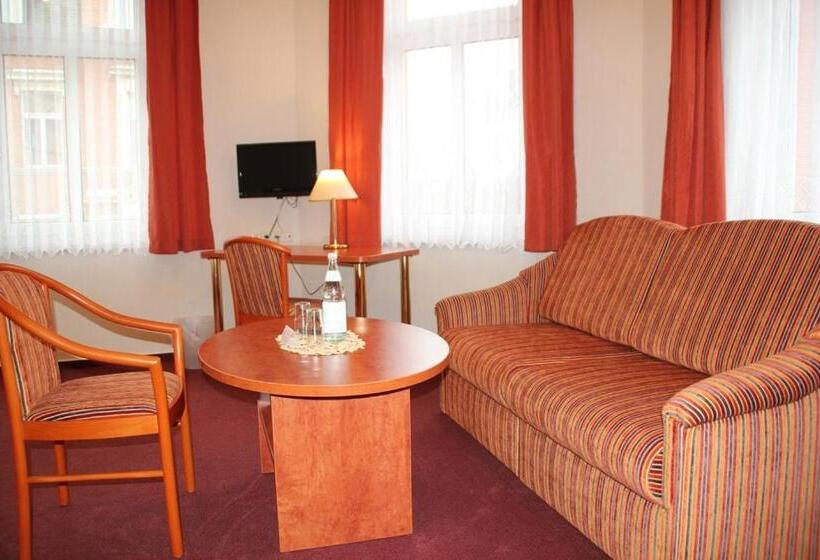 Четырехместный Номер Стандарт, Thüringer Hof