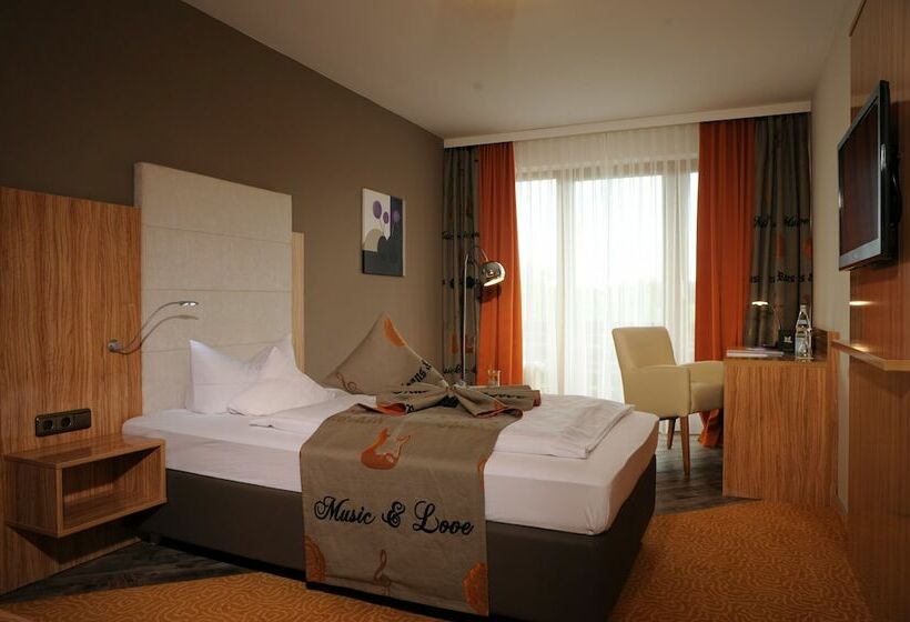 اتاق استاندارد, Freund