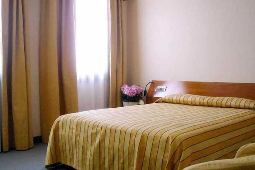 スタンダードルーム, Villa Monica