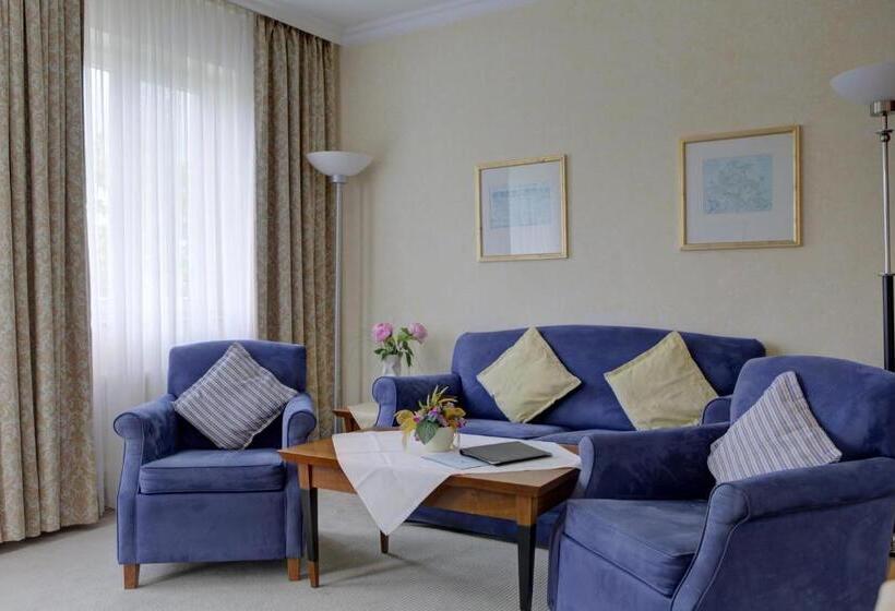 Family flat with balcony, Aparthotel Seeschlösschen