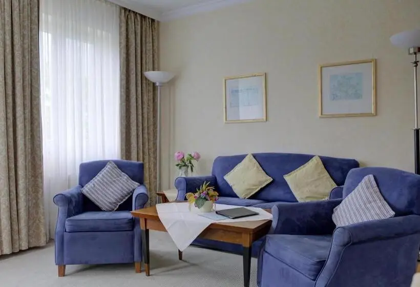 Family flat with balcony, Aparthotel Seeschlösschen