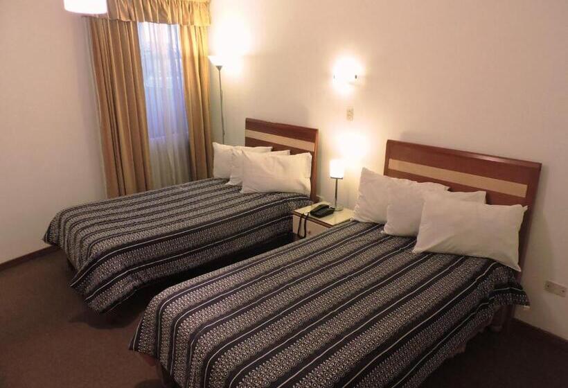 غرفة قياسية, San Andres