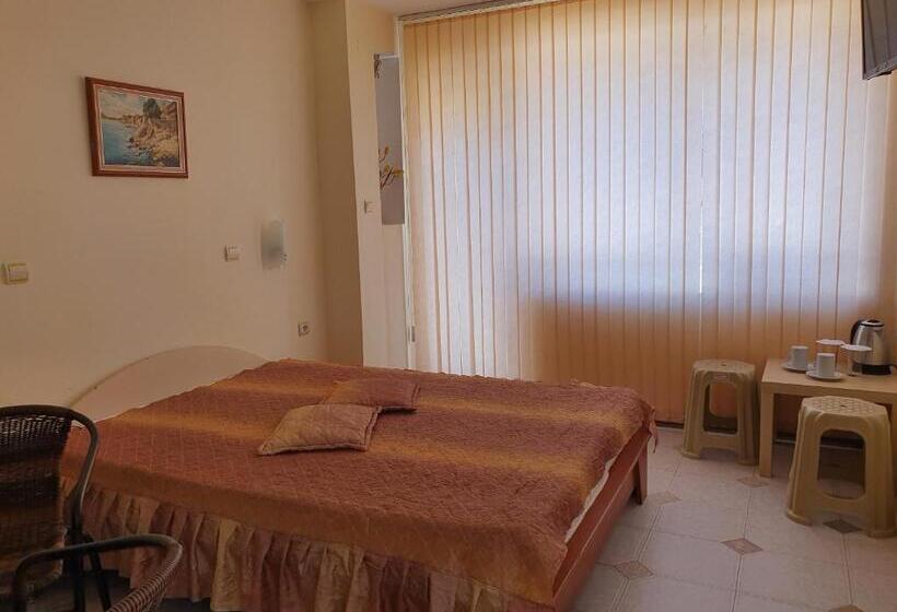 オーシャンビューデラックススイート, Venis