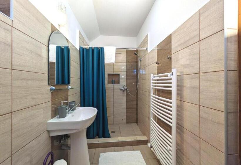 Апартаменты 1 Спальня Вид на Бассейн, Pallos Apartments