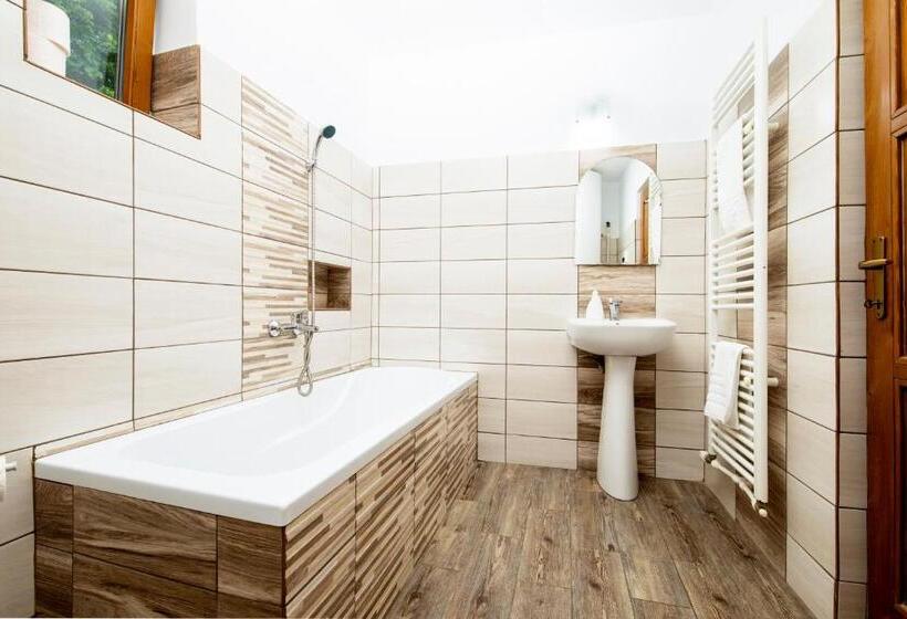 Апартаменты 2 Спальни, Pallos Apartments