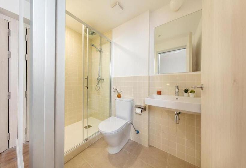 Номер Стандарт, Som Nit Port Vell