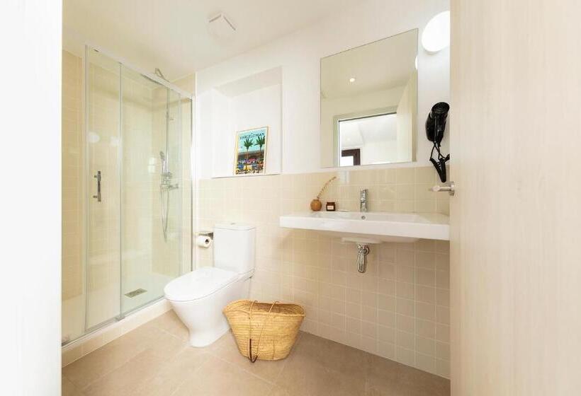 Семейный Номер, Som Nit Port Vell