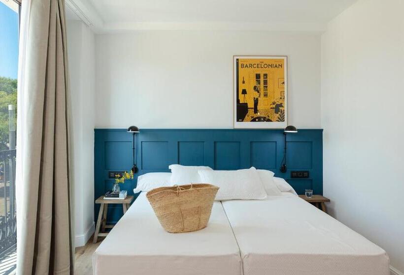 Семейный Номер, Som Nit Port Vell