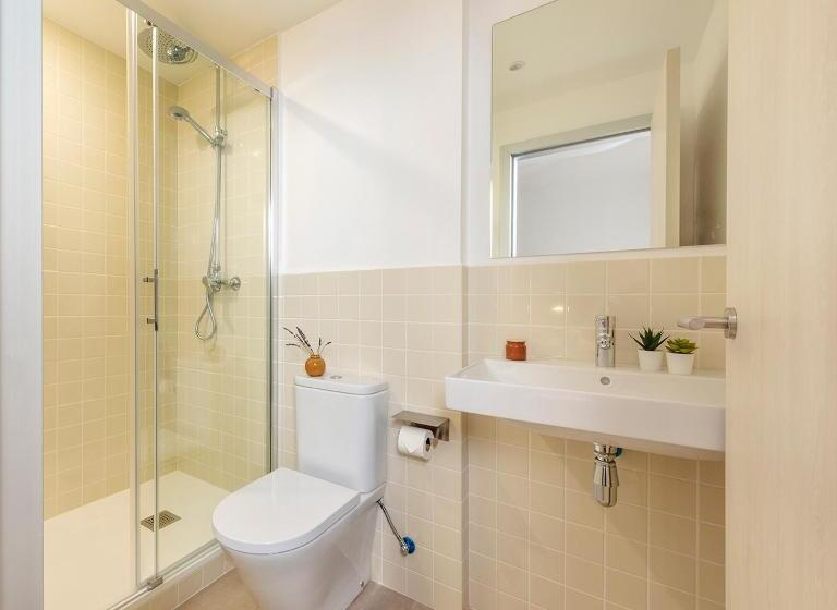 Номер Стандарт, Som Nit Port Vell