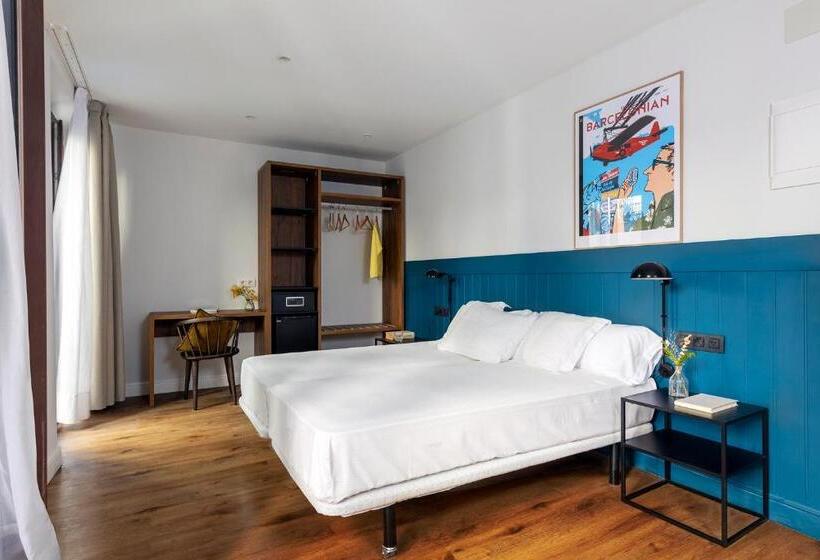 Номер Стандарт, Som Nit Port Vell