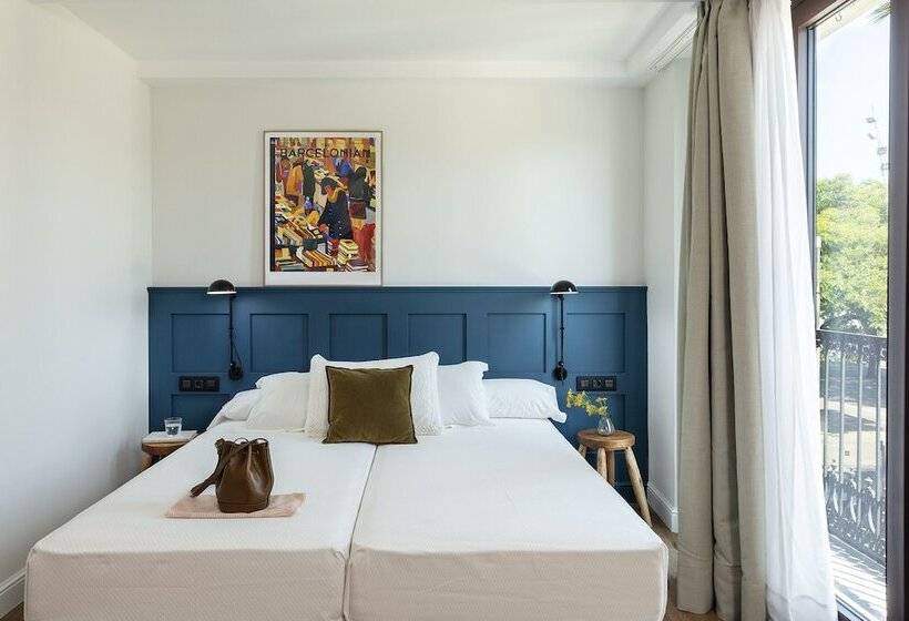 Семейный Номер, Som Nit Port Vell