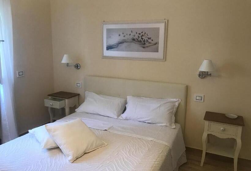 Habitació Estàndard, L’operà