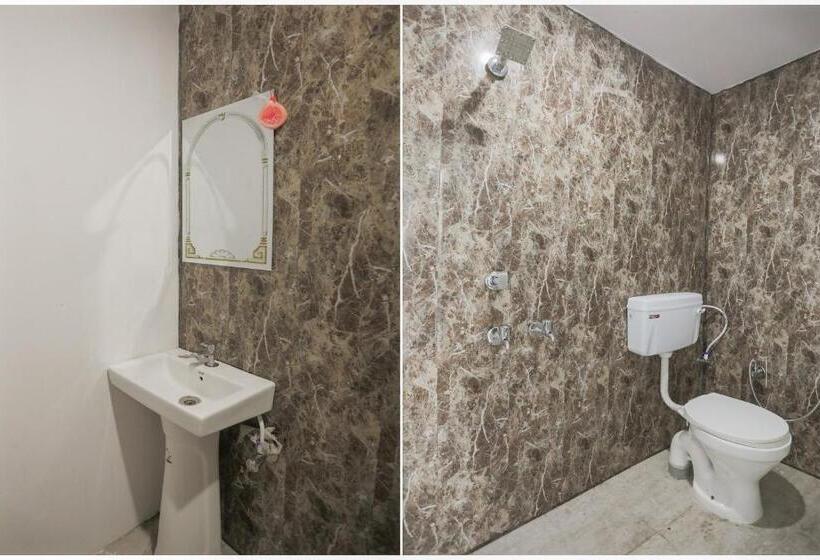 トリプルクラシックルーム, Oyo 87017  The Mars