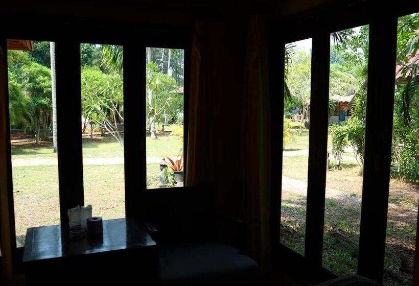 ガーデンビューのスタンダードバンガロー, Koh Yao Noi Beach Resort