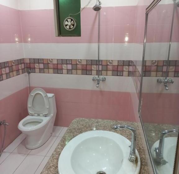 اتاق لوکس سه تخته, Executive One