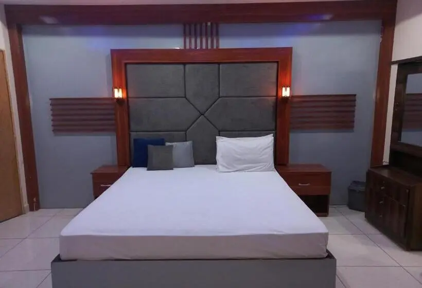 Habitación Triple Deluxe, Executive One