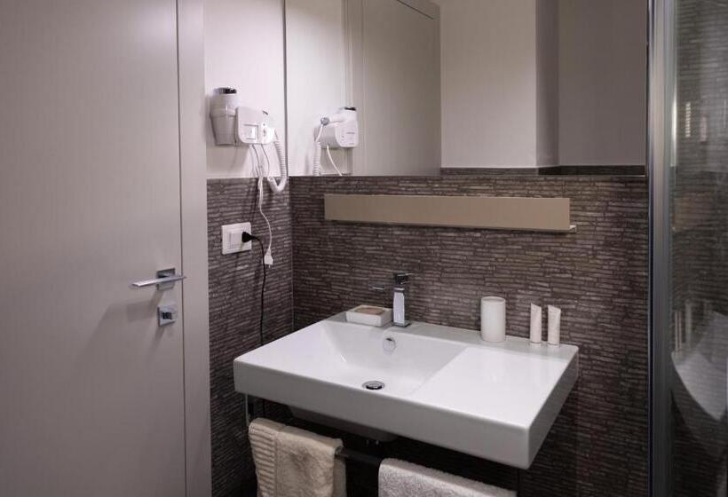 חדר סטנדרט עם מרפסת, Flaminia354 B&b