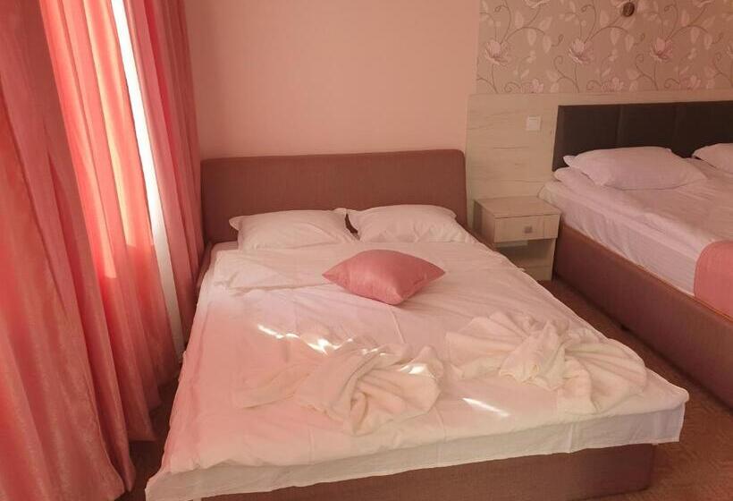 اتاق خانوادگی, Guest House Saint Petka