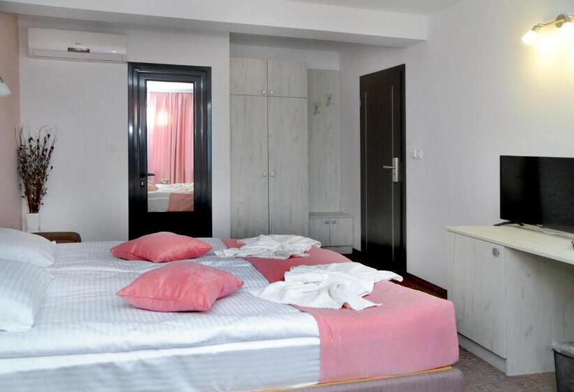 اتاق خانوادگی, Guest House Saint Petka