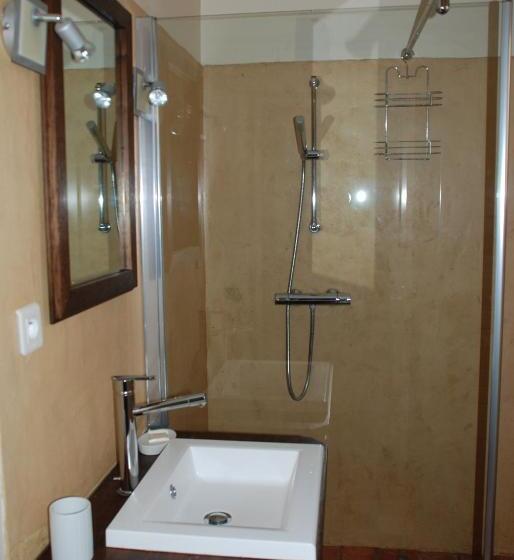 Дом 1 Спальня, La Relinquiere