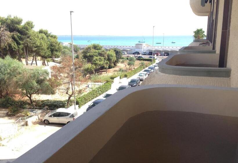 اتاق استاندارد چهار تخته با چشم‌انداز دریا, Bed & Breakfast Sud