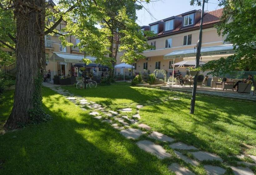 침실 2개 아파트, вила петрович