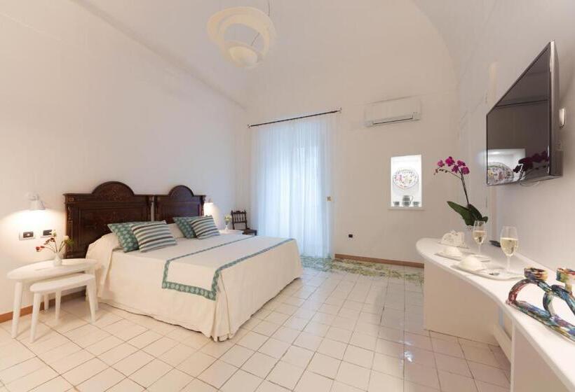 Quarto Estandar, Dimore De Luca
