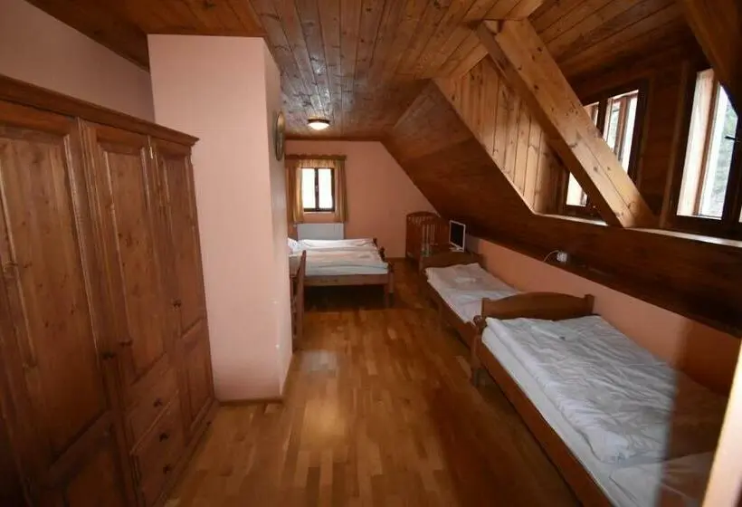 Standard Neljän Hengen Huone, Horská Bouda U Kokrháče