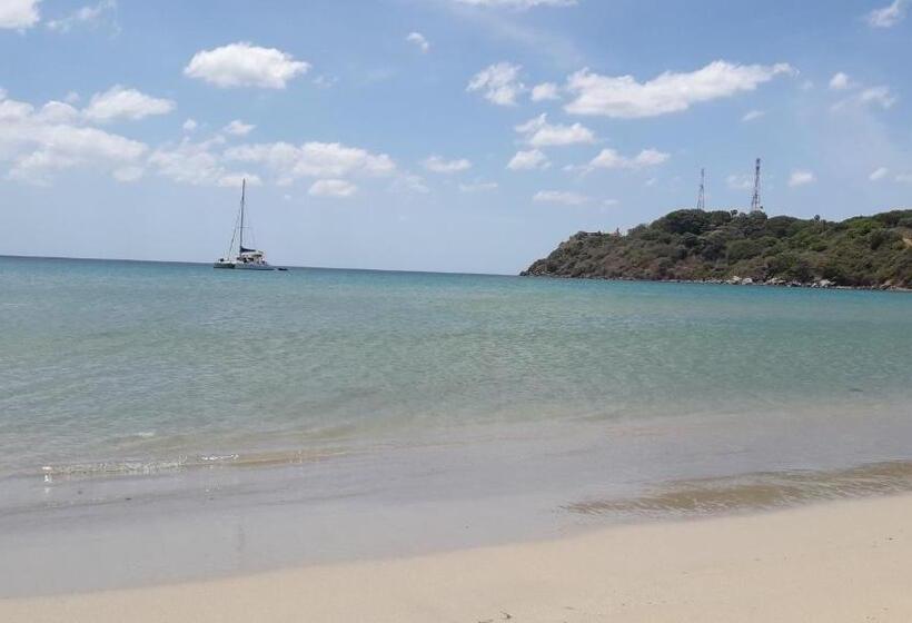 标准三人间, Surf Reef Beach