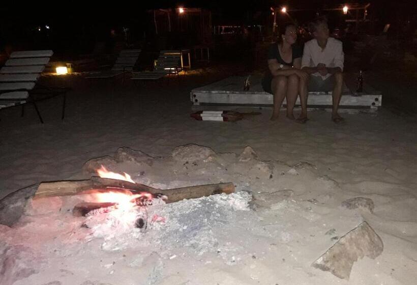 经济房, Surf Reef Beach