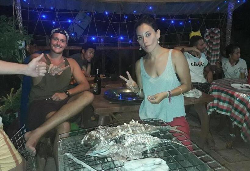 三人经典房间, Surf Reef Beach