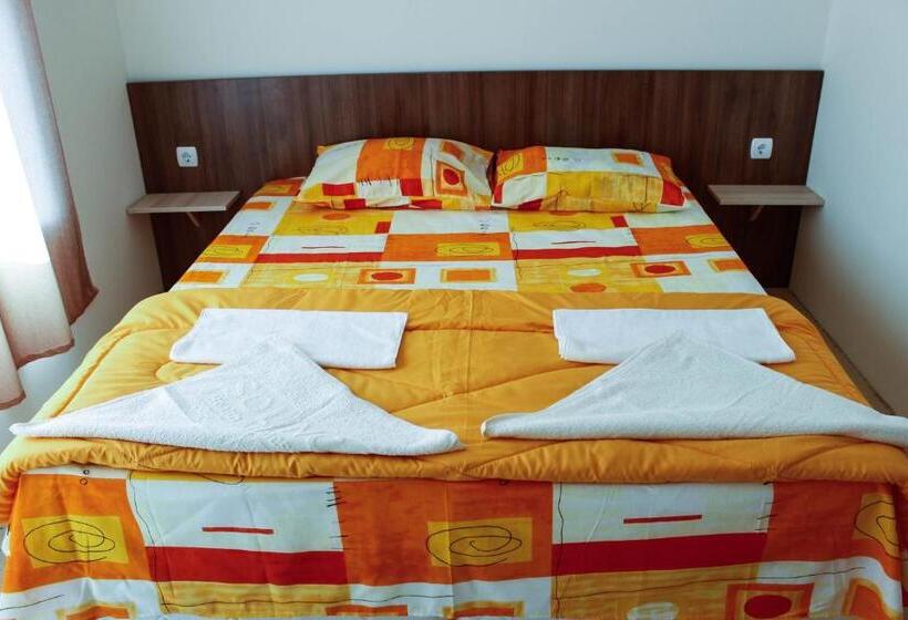 דירת חדר עם טרסה, Villa Maris