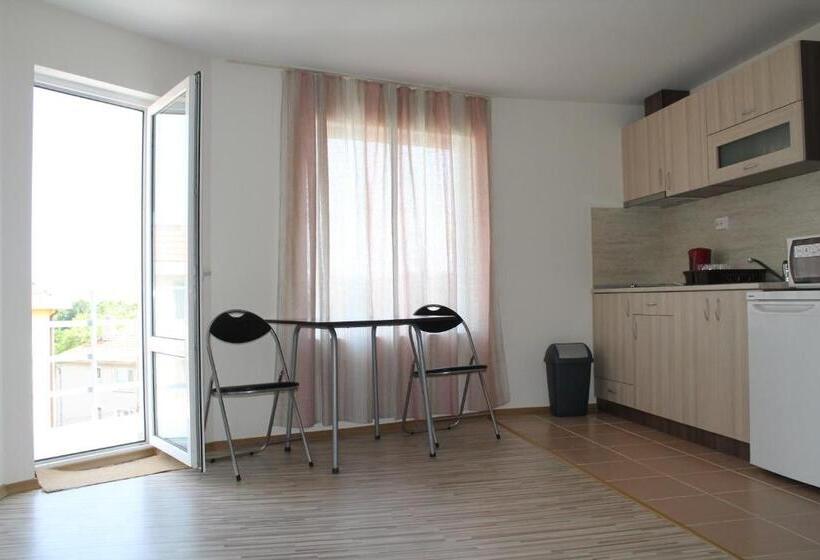 דירת חדר עם טרסה, Villa Maris