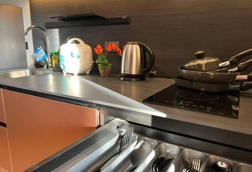 آپارتمان 1 خوابه با چشمانداز دریا, The Edge Central Pattaya