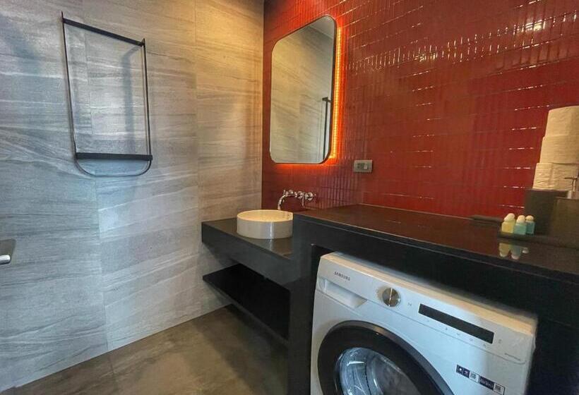 اتاق خانوادگی, The Edge Central Pattaya