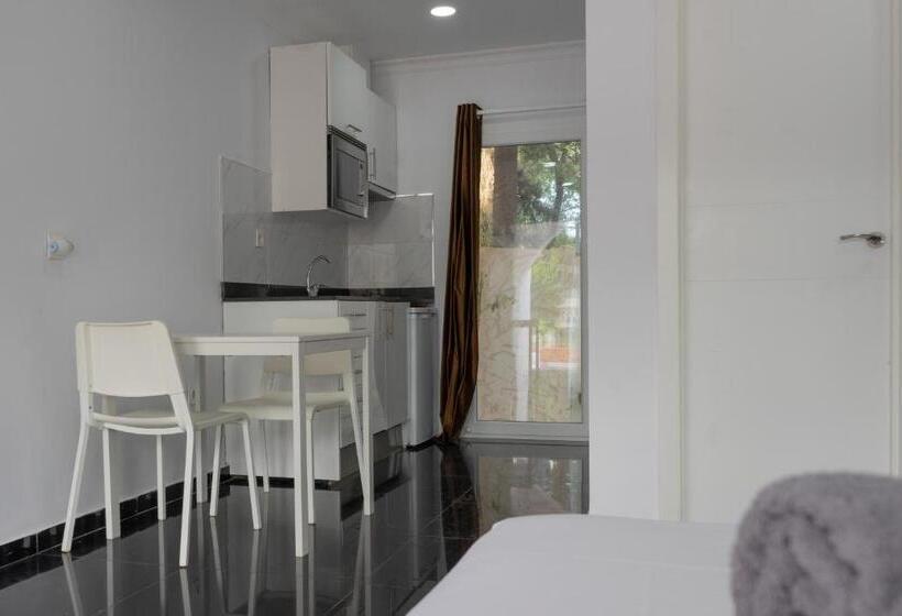 إستوديو قياسى, Villa Costa Marbella