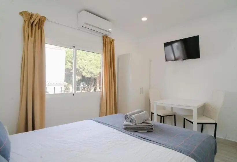 スーペリアスタジオ, Villa Costa Marbella