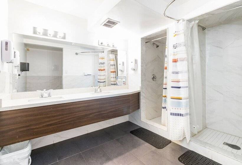 Кровать в Общей Комнате, Samesun Toronto