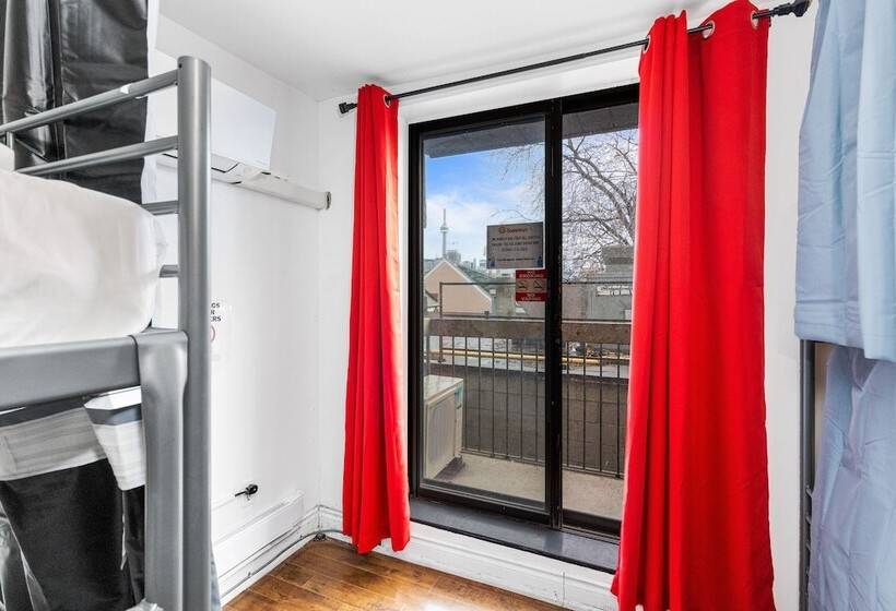 Кровать в Общей Комнате, Samesun Toronto