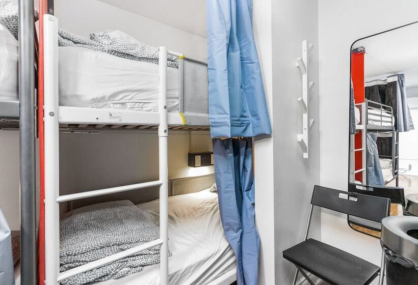 Кровать в Общей Комнате, Samesun Toronto