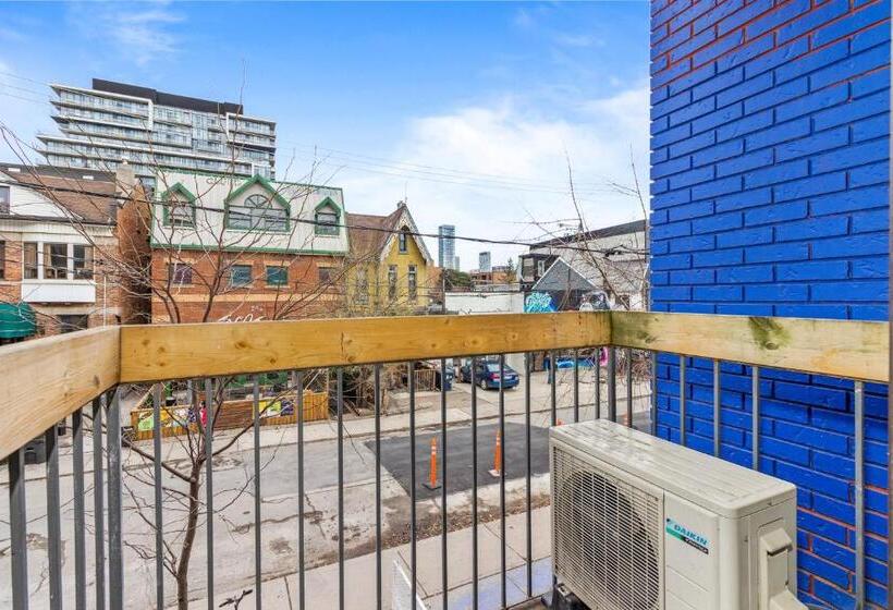 Номер Стандарт с Балконом, Samesun Toronto