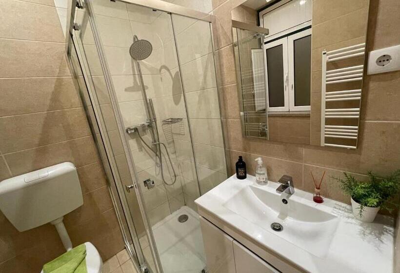 Номер Стандарт, Alojamento Porta10