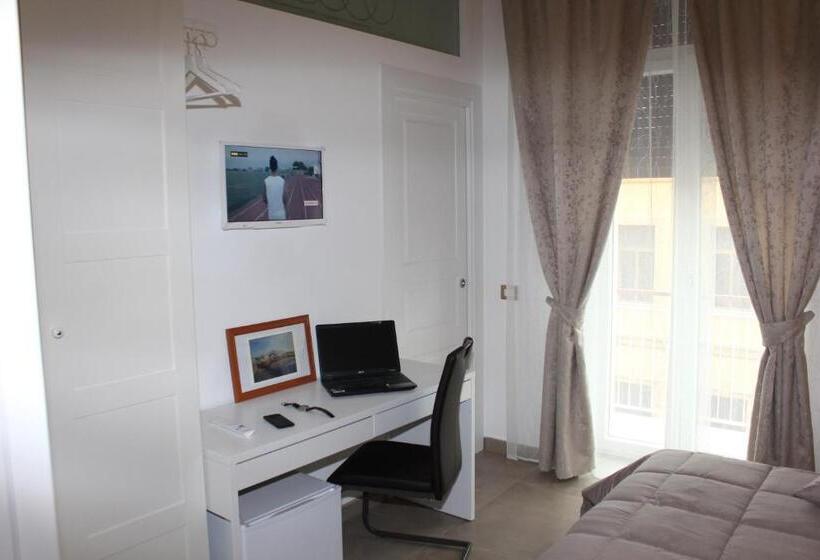 غرفة قياسية مزوَّدة بشُرفة, B&b 80056 Ercolano