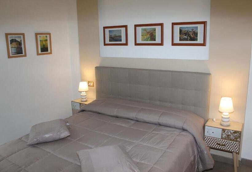 غرفة قياسية مزوَّدة بشُرفة, B&b 80056 Ercolano