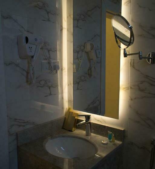 Quarto Estandar, فندق راديانس جراند